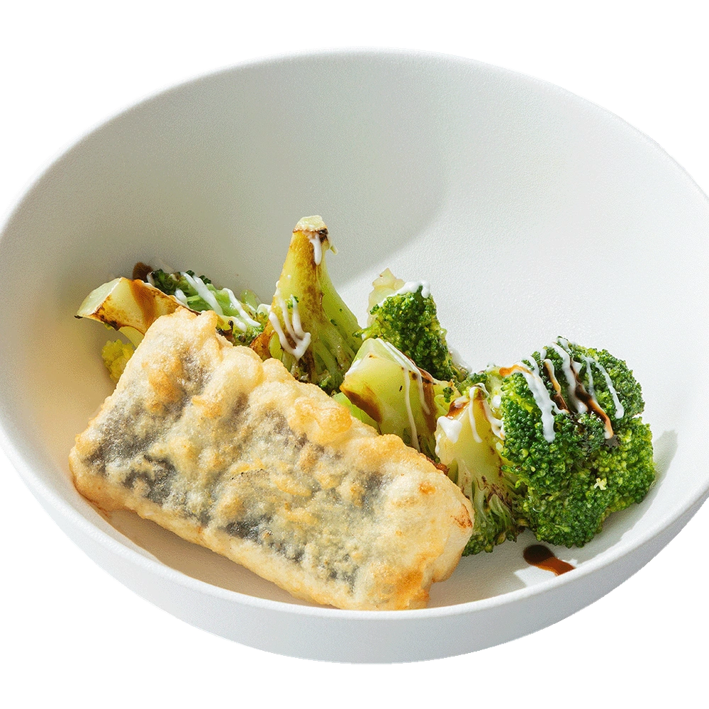 Треска с брокколи и соусом пармеджано