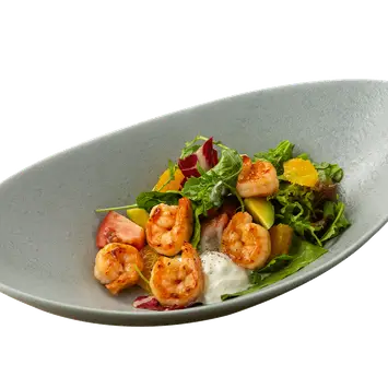 Салат с креветками, апельсинами и страчателлой