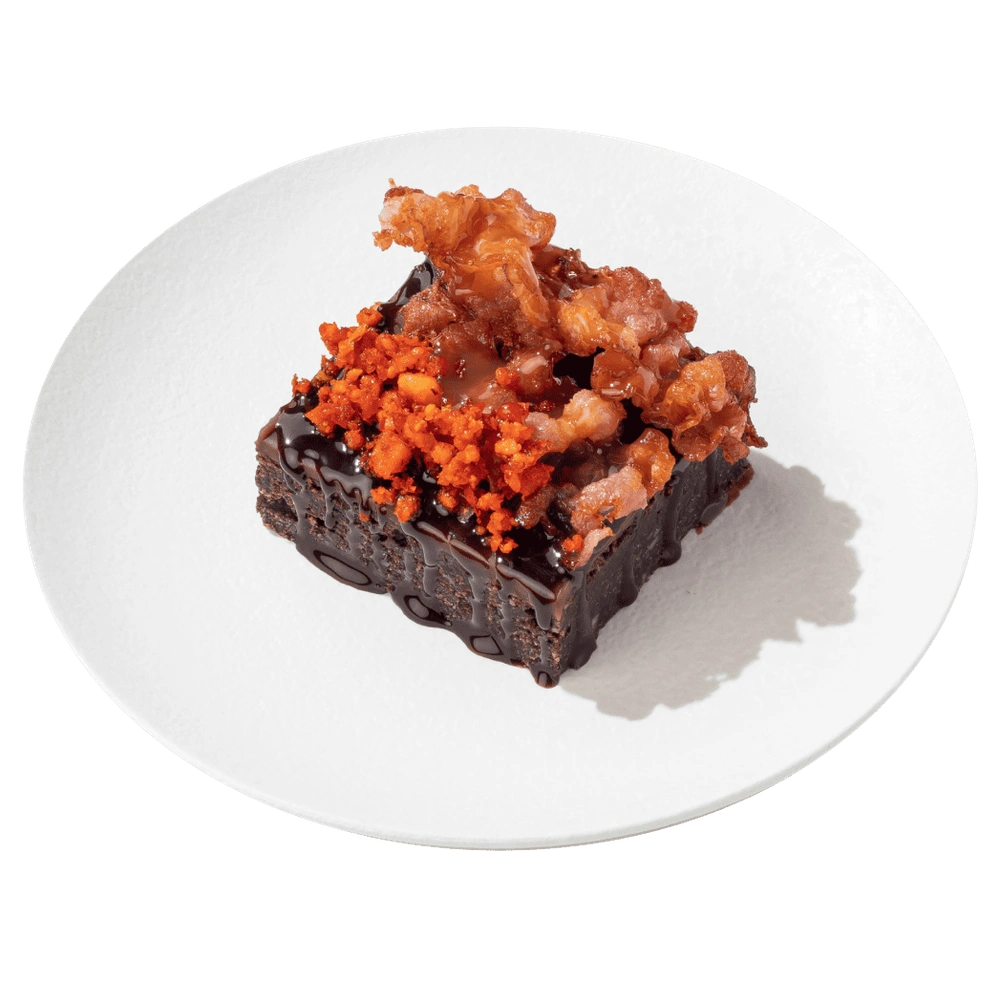 Шоколадный торт с беконом