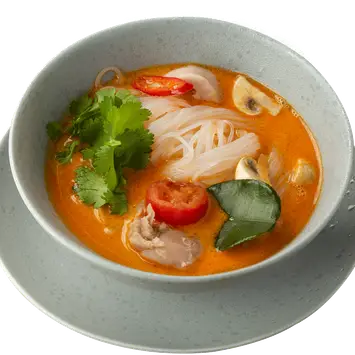 Том Ям с цыплёнком и фунчозой